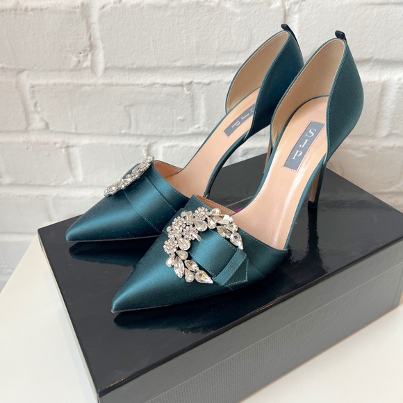 SJP by Sarah Jessica Parker Shoes - NEVER WORN** SJP Rose Pump in Teal Satin